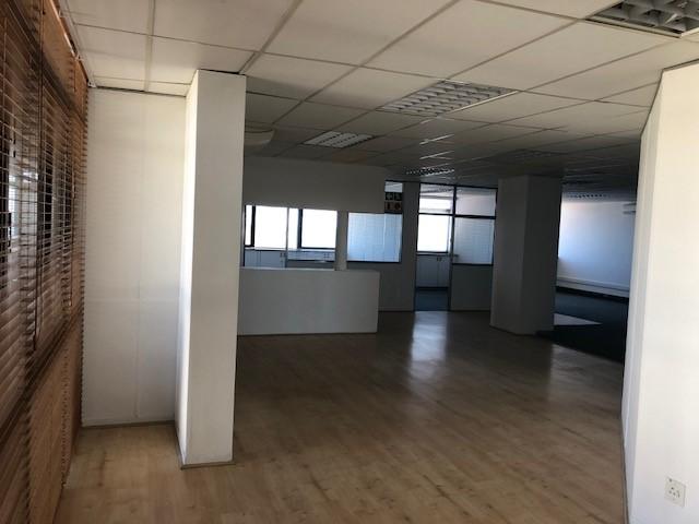 To Let commercial Property for Rent in Paarden Eiland Western Cape